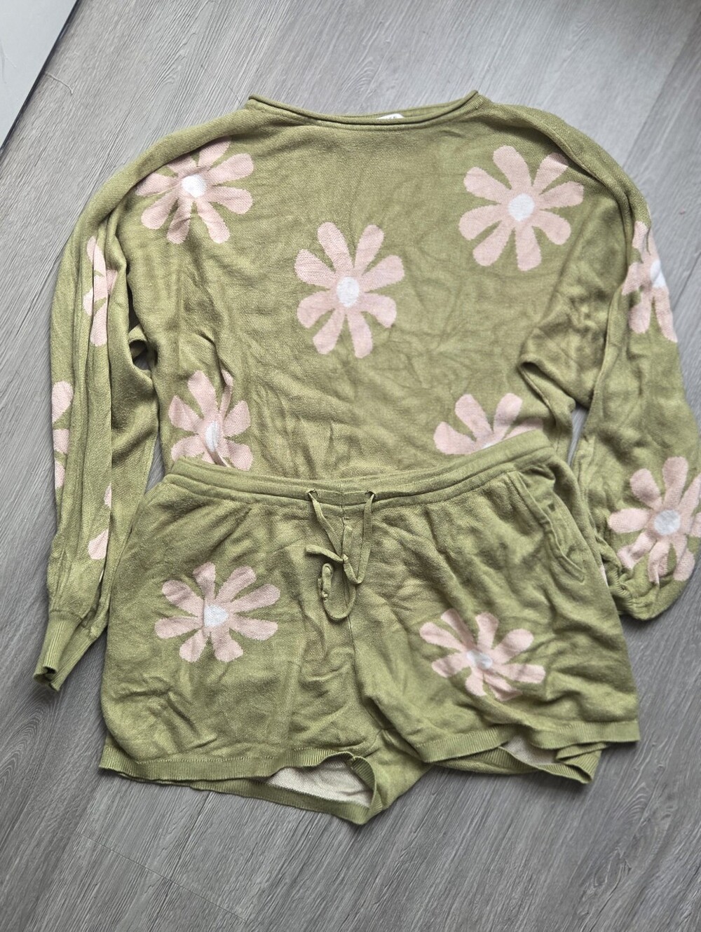 Olive Green Floral Knit Lounge Set with Pink Daisies Size Large